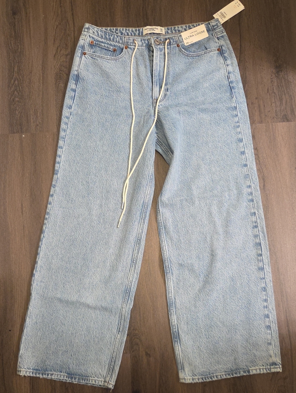 Low Rise Ultra Loose Light Blue Jeans 26 Short